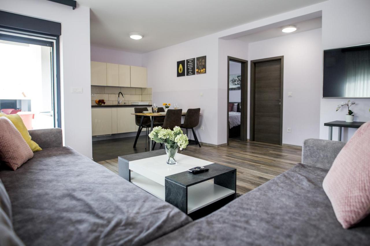 Apartments Dora Sveti Martin Na Muri Esterno foto