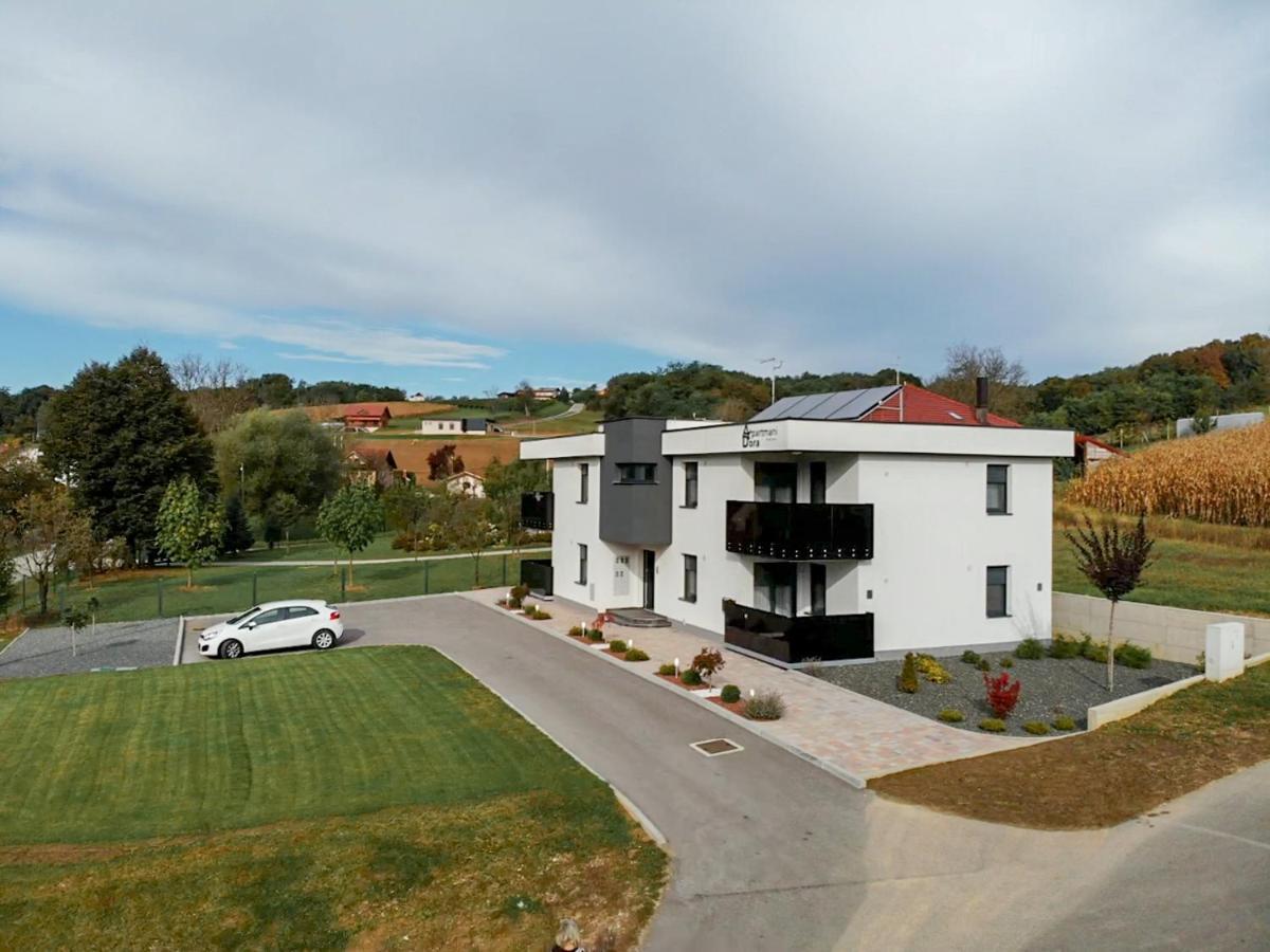 Apartments Dora Sveti Martin Na Muri Esterno foto